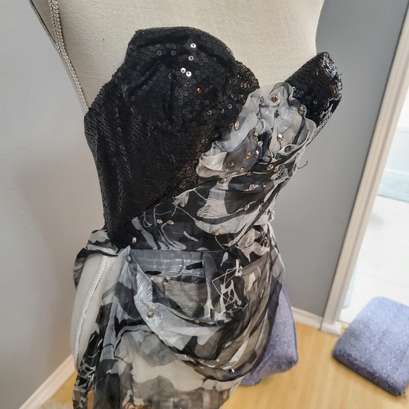 Custom made top with tail - Picture 2 of 6